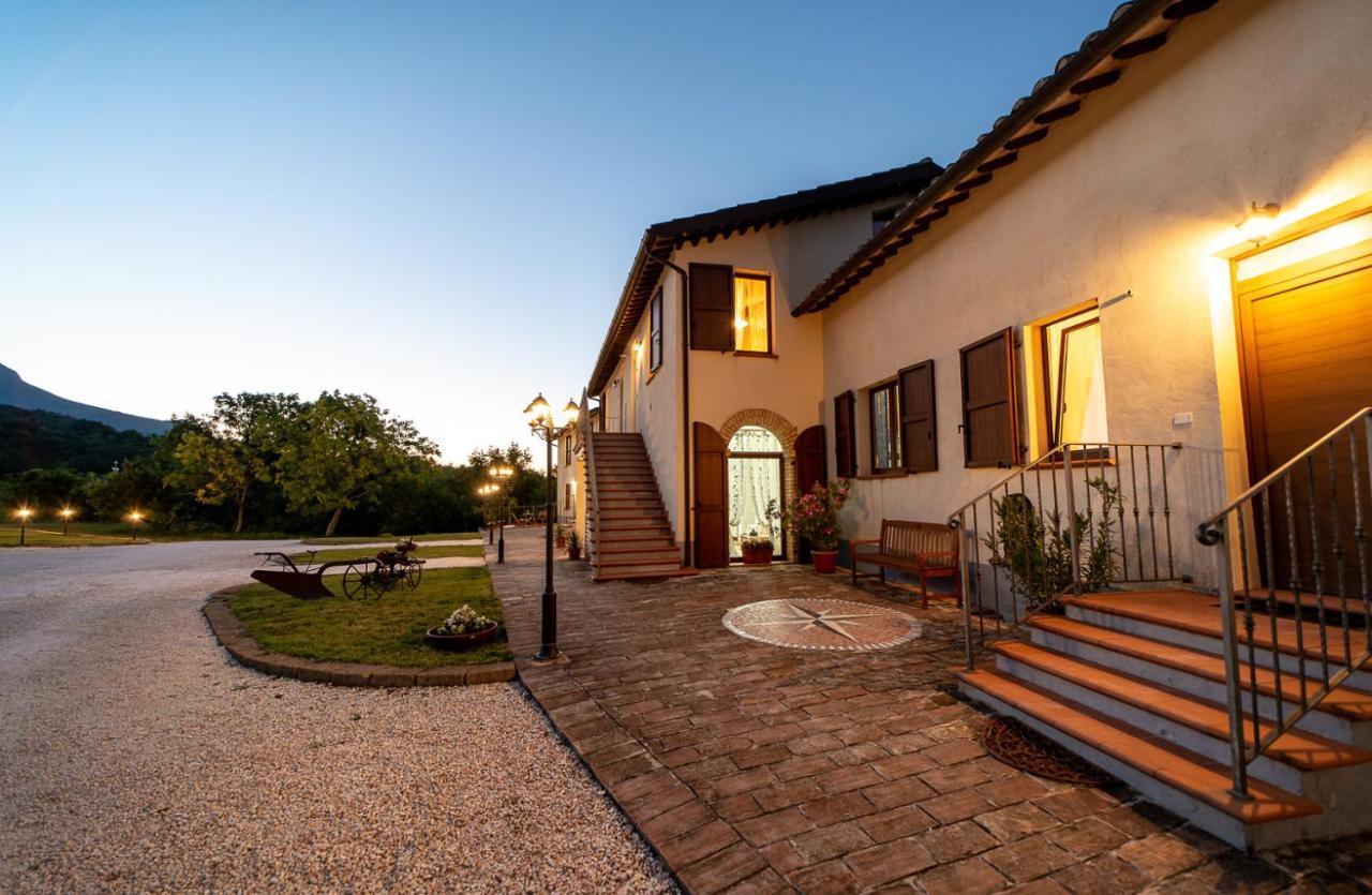 Agriturismo Podere Coldifico Sassoferrato Luaran gambar